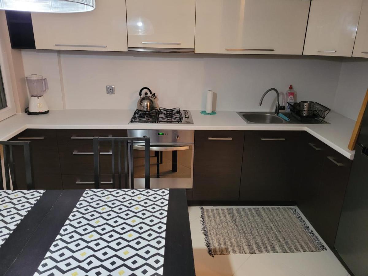 Apartament Lodzアパートメント エクステリア 写真