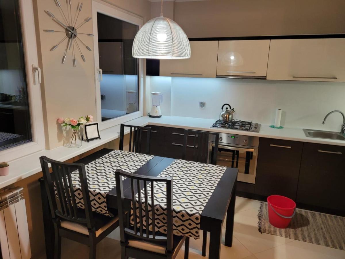 Apartament Lodzアパートメント エクステリア 写真