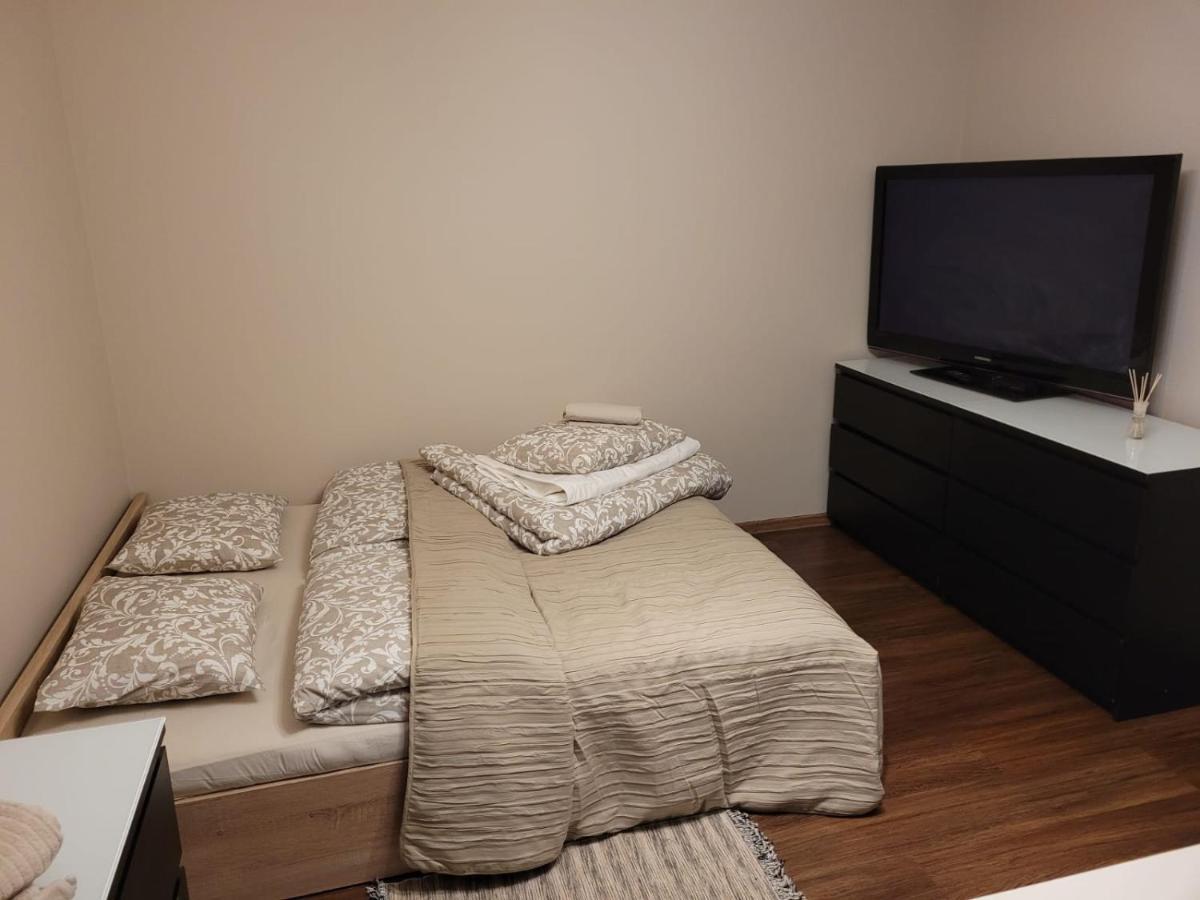 Apartament Lodzアパートメント エクステリア 写真