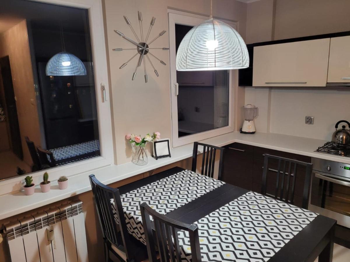 Apartament Lodzアパートメント エクステリア 写真